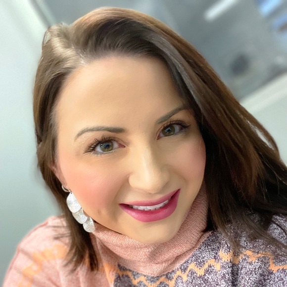 Meet your Posher, Casey - Picture 1 of 1